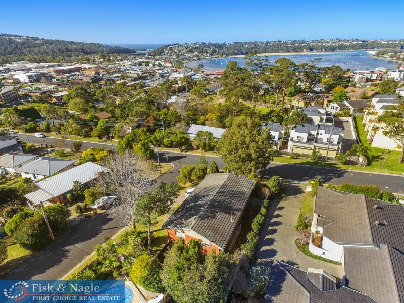 2 Bronwyn Close, Merimbula NSW 2548