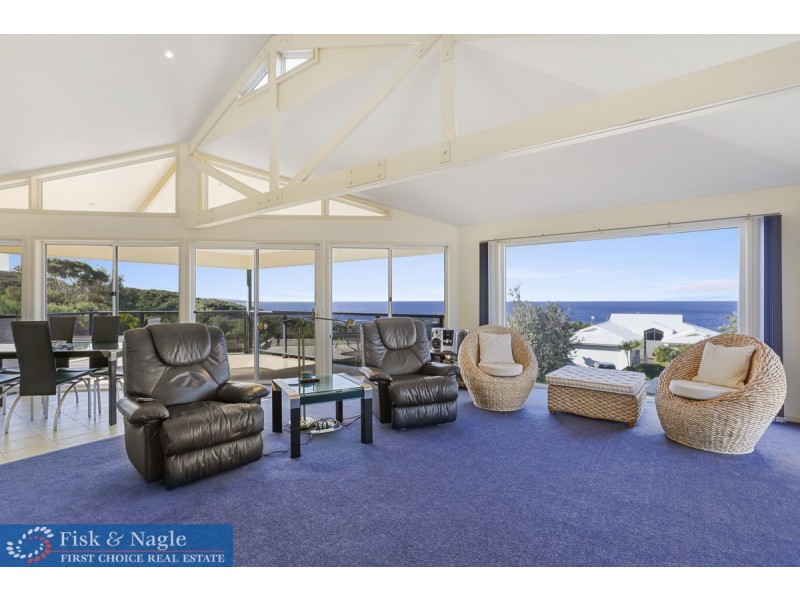 2 Nichole Court, Tura Beach NSW 2548