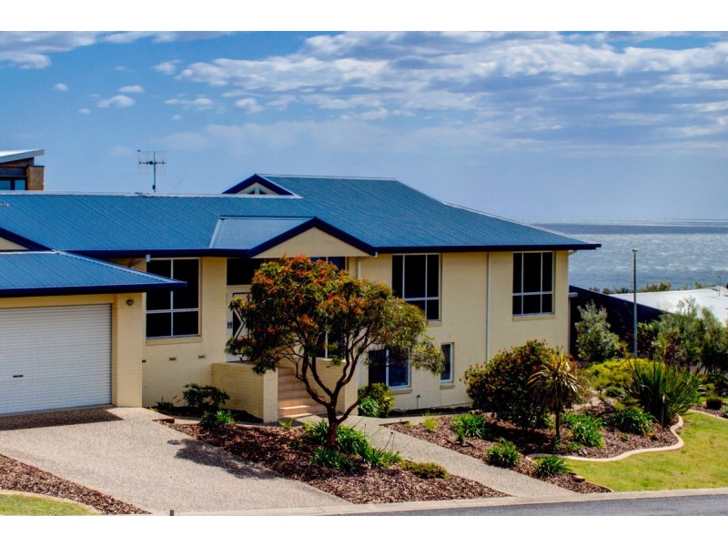 2 Nichole Court, Tura Beach NSW 2548