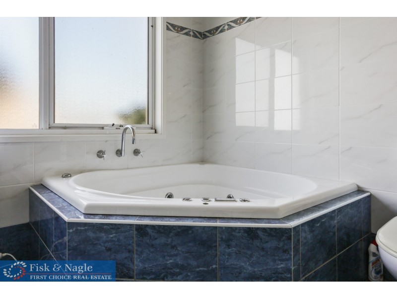 2 Nichole Court, Tura Beach NSW 2548