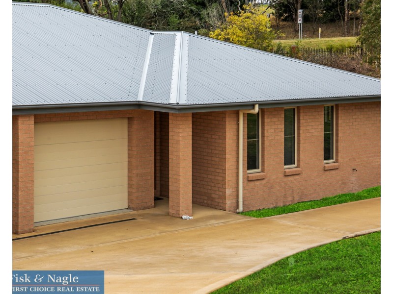 7B Denison Close, Bega NSW 2550