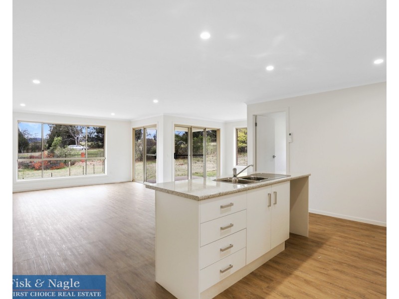 7B Denison Close, Bega NSW 2550