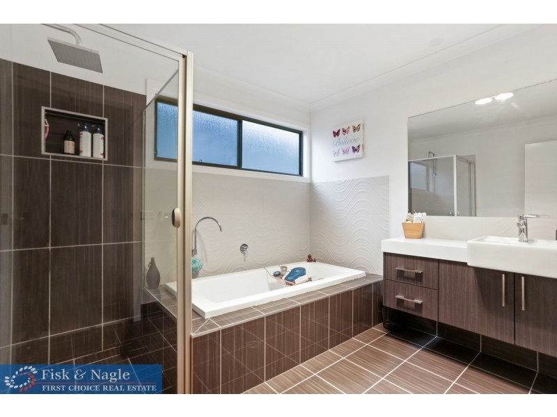 16 Kowara Crescent, Merimbula NSW 2548