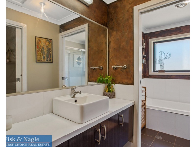 16 Scott Street, Wolumla NSW 2550