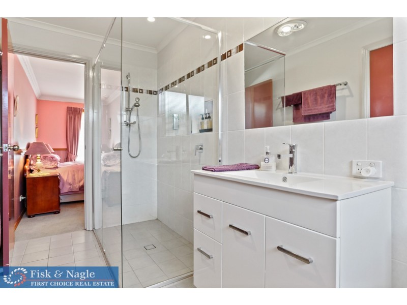 4 Abelia Court, Tura Beach NSW 2548