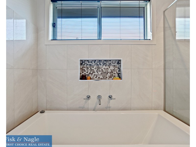 5 Hillmeads Street, Merimbula NSW 2548