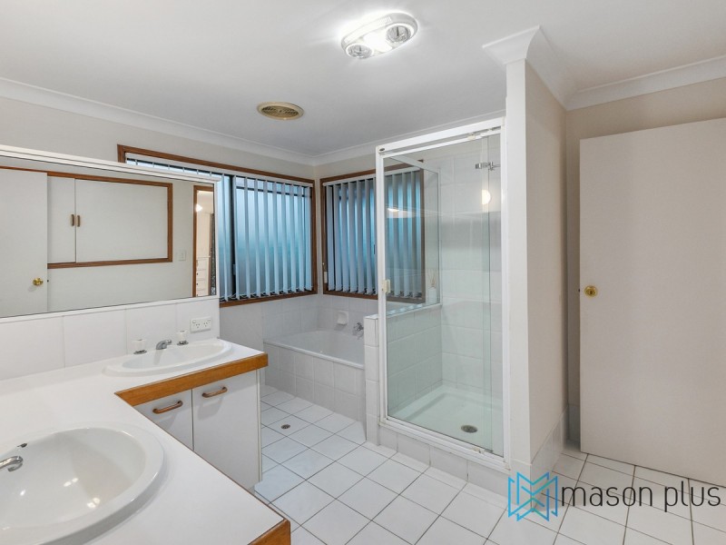 24 Vortigern Street, Carindale QLD 4152