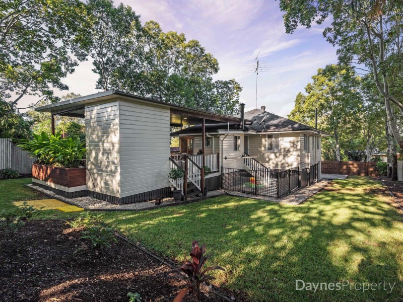 22 Pond Street, Mount Gravatt East QLD 4122