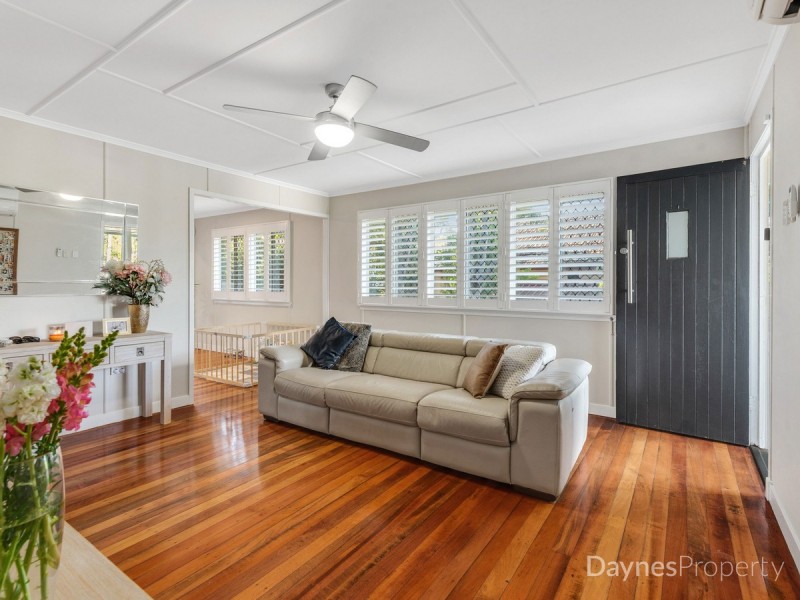 22 Pond Street, Mount Gravatt East QLD 4122