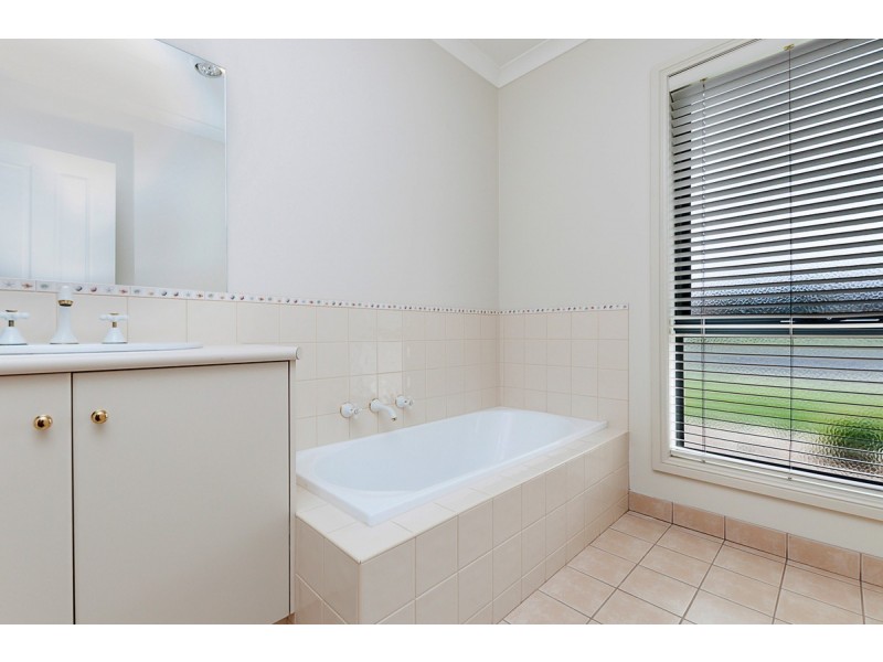 8 Hodgetts Drive, Warrnambool VIC 3280