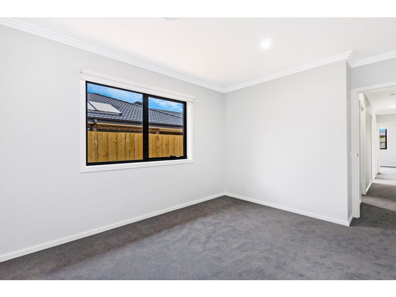 8 Royal Court, Warrnambool VIC 3280