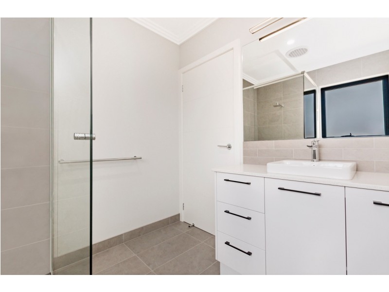 8 Royal Court, Warrnambool VIC 3280