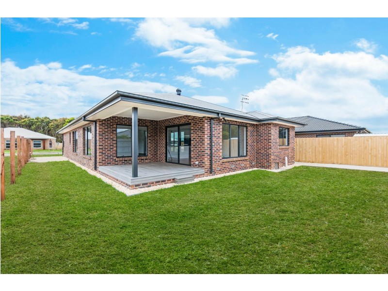 8 Royal Court, Warrnambool VIC 3280