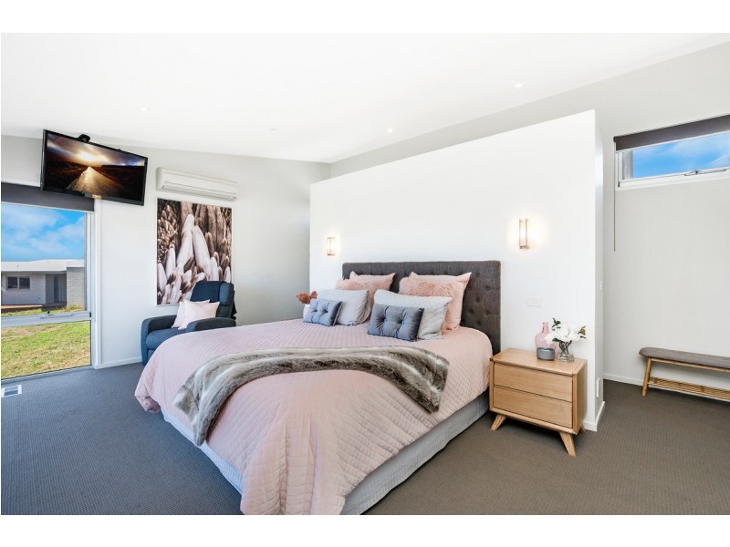 42 Dobson Way, Warrnambool VIC 3280