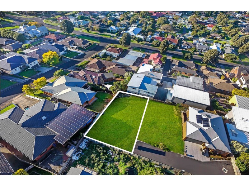 8 Allwood Rise, Warrnambool VIC 3280