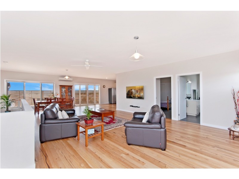 67 Ocean Grove, Warrnambool VIC 3280