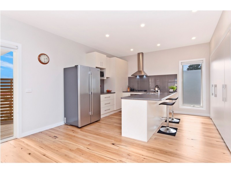 67 Ocean Grove, Warrnambool VIC 3280