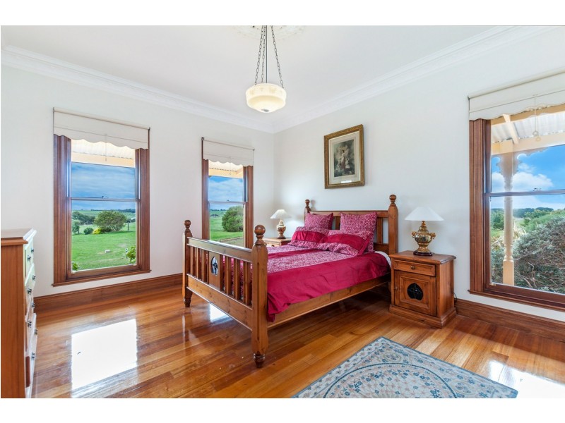 101 Farnham Road, Illowa VIC 3282