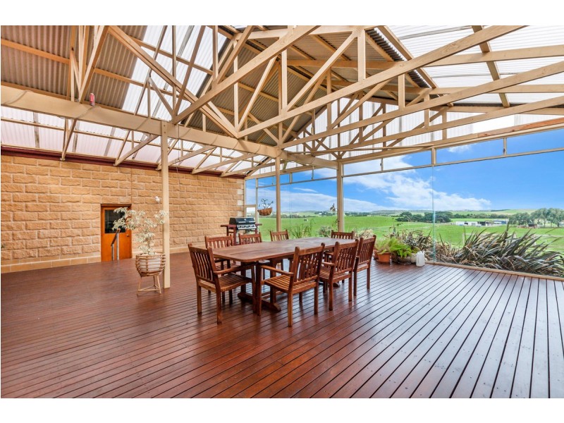 101 Farnham Road, Illowa VIC 3282