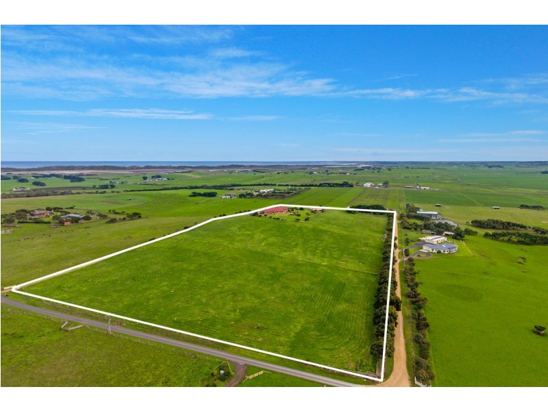 101 Farnham Road, Illowa VIC 3282