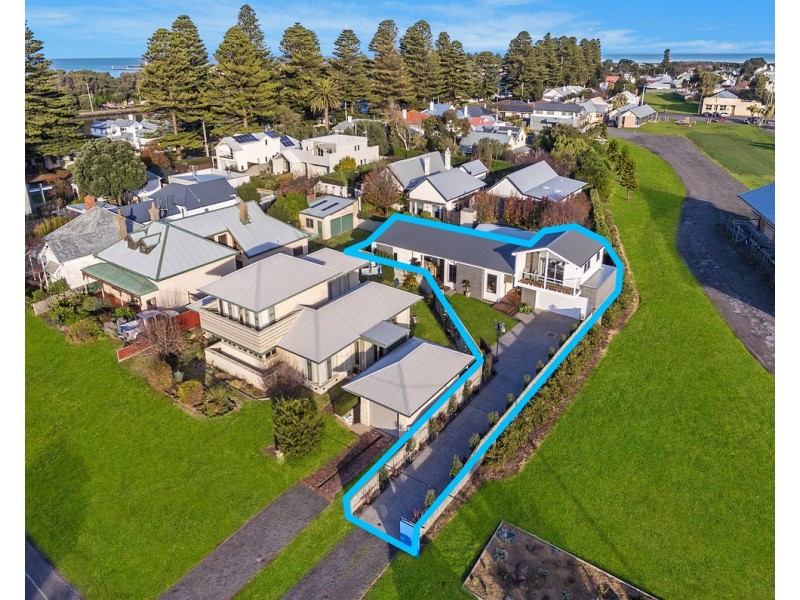 2/7 Regent Street, Port Fairy VIC 3284
