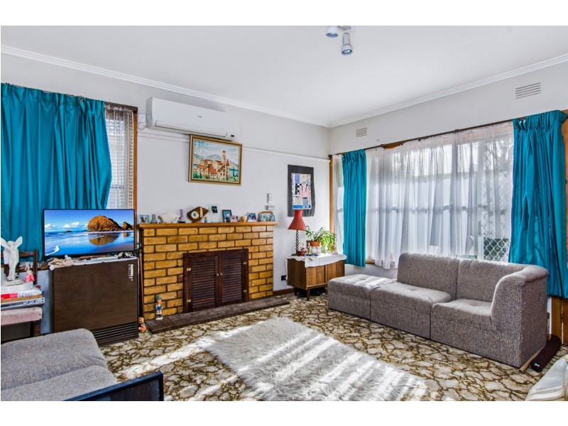 33 Tait Crescent, Warrnambool VIC 3280