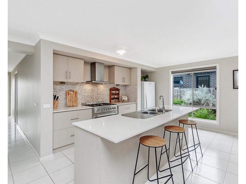 27 Boston Drive, Warrnambool VIC 3280