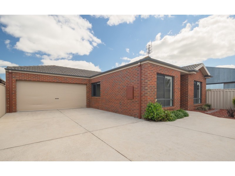 2/94 Spring Street, Mortlake VIC 3272