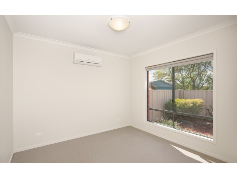 2/94 Spring Street, Mortlake VIC 3272