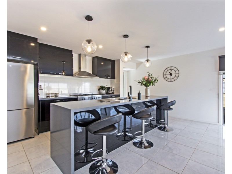 54 Sommerville Boulevard, Warrnambool VIC 3280