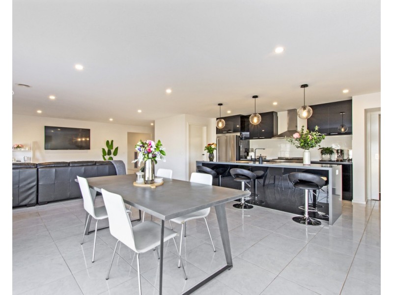 54 Sommerville Boulevard, Warrnambool VIC 3280