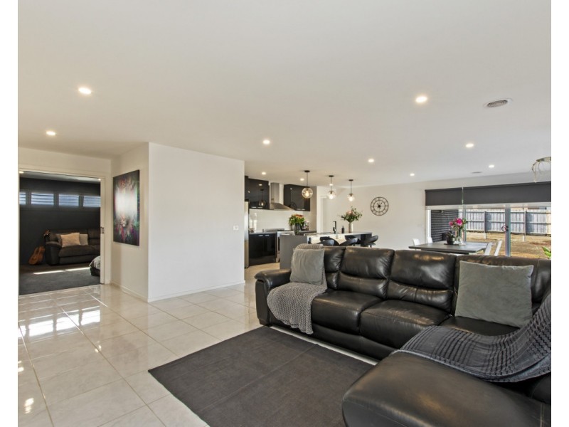 54 Sommerville Boulevard, Warrnambool VIC 3280