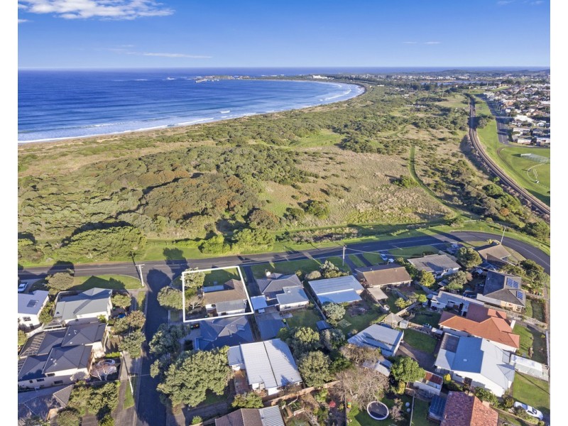 102 Hickford Parade, Warrnambool VIC 3280