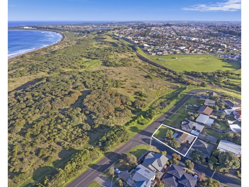 102 Hickford Parade, Warrnambool VIC 3280