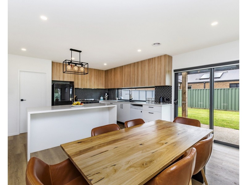 35 Channing Drive, Koroit VIC 3282