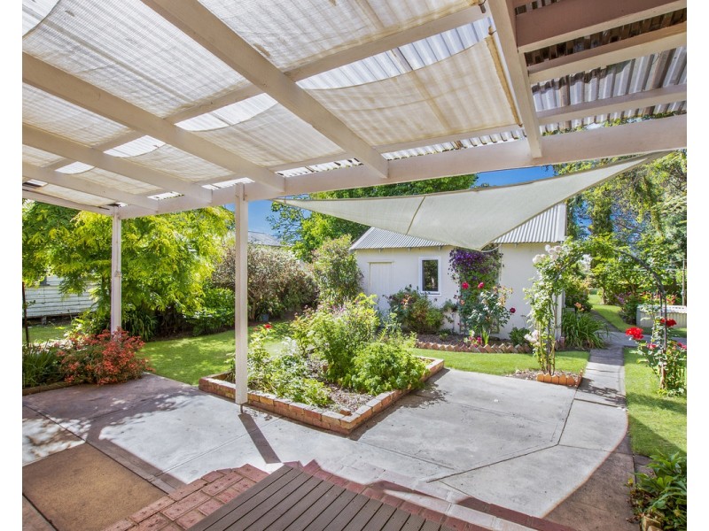 77 Darlington Road, Mortlake VIC 3272