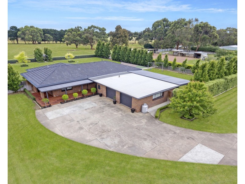 58 Barries Road, Bushfield VIC 3281