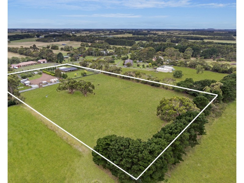 58 Barries Road, Bushfield VIC 3281