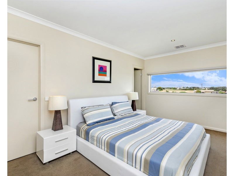 8 Callaway Court, Peterborough VIC 3270