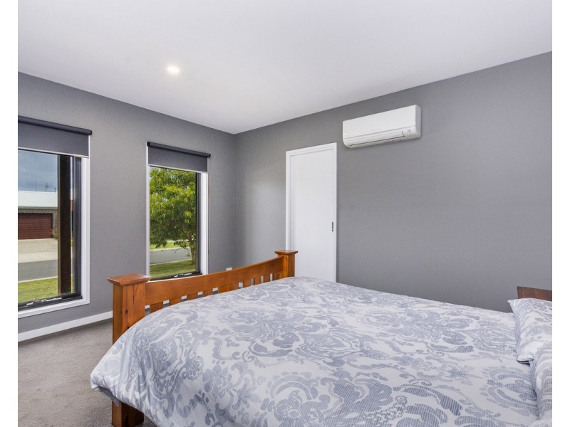 59 Dennington Rise, Warrnambool VIC 3280