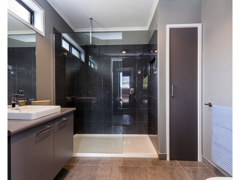 59 Dennington Rise, Warrnambool VIC 3280