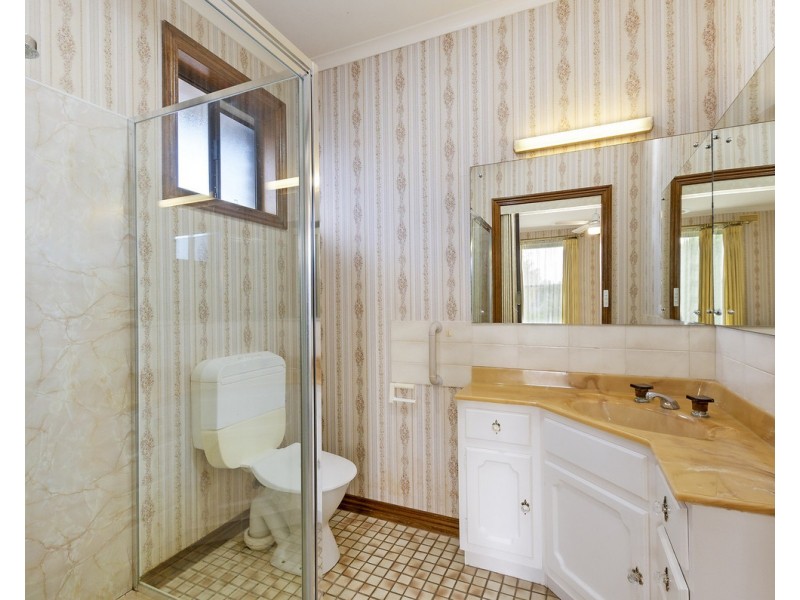 17 Nayler Crescent, Warrnambool VIC 3280