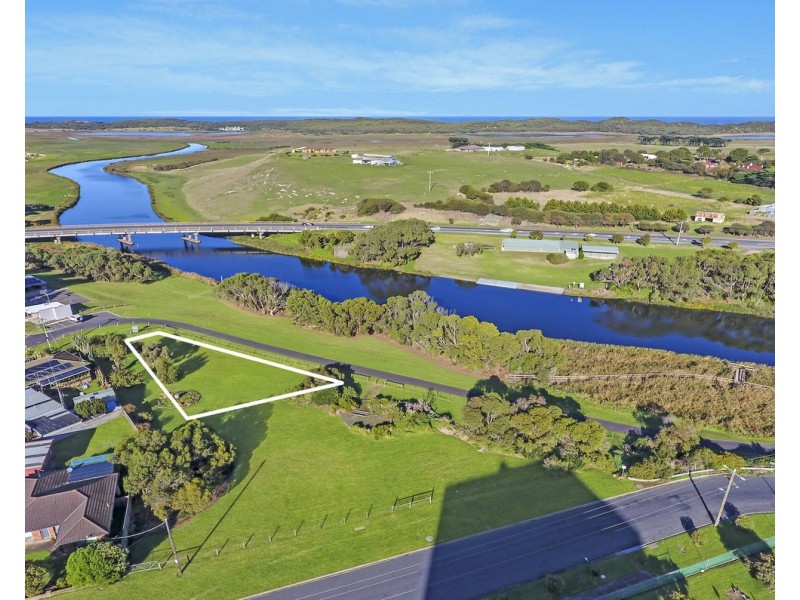 15 The Esplanade, Dennington VIC 3280