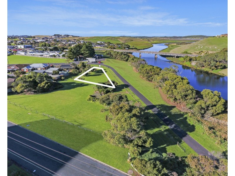 15 The Esplanade, Dennington VIC 3280