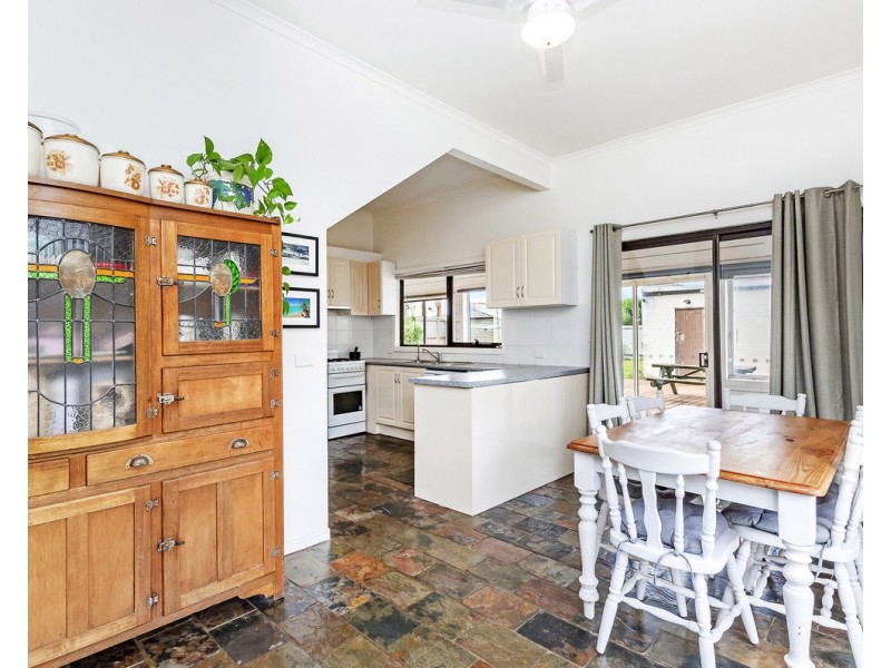 17 Latrobe Street, Warrnambool VIC 3280