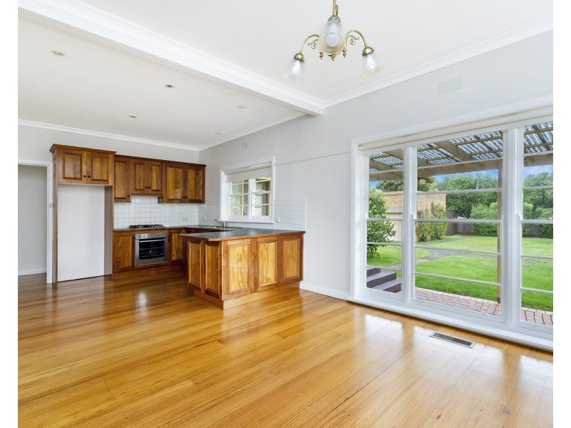 9 Birdwood Avenue, Warrnambool VIC 3280