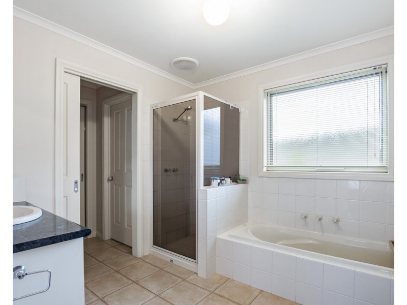2 Toal Drive, Warrnambool VIC 3280