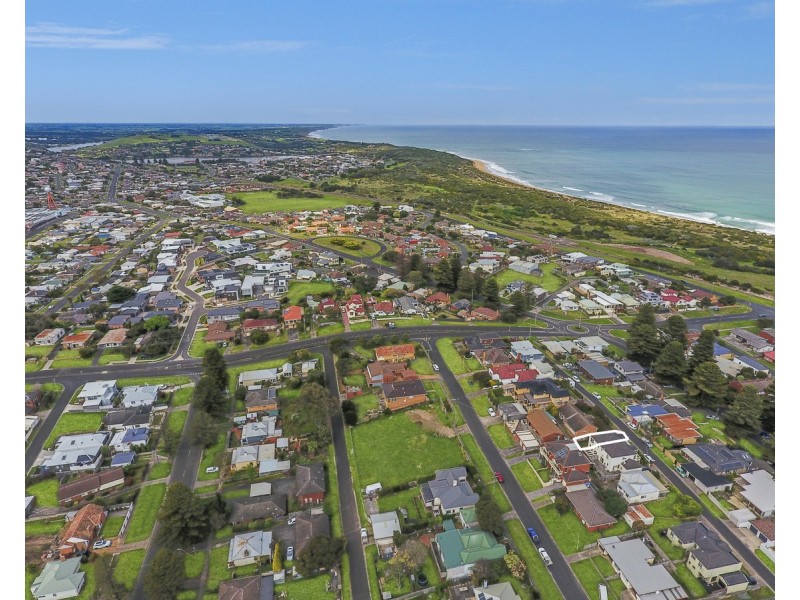 12 Bayview Terrace, Warrnambool VIC 3280