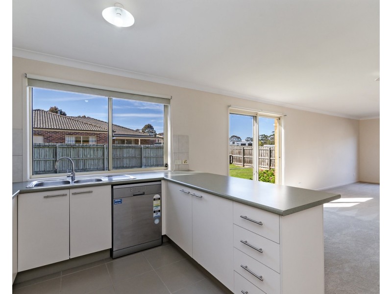 7 Bourke Avenue, Koroit VIC 3282