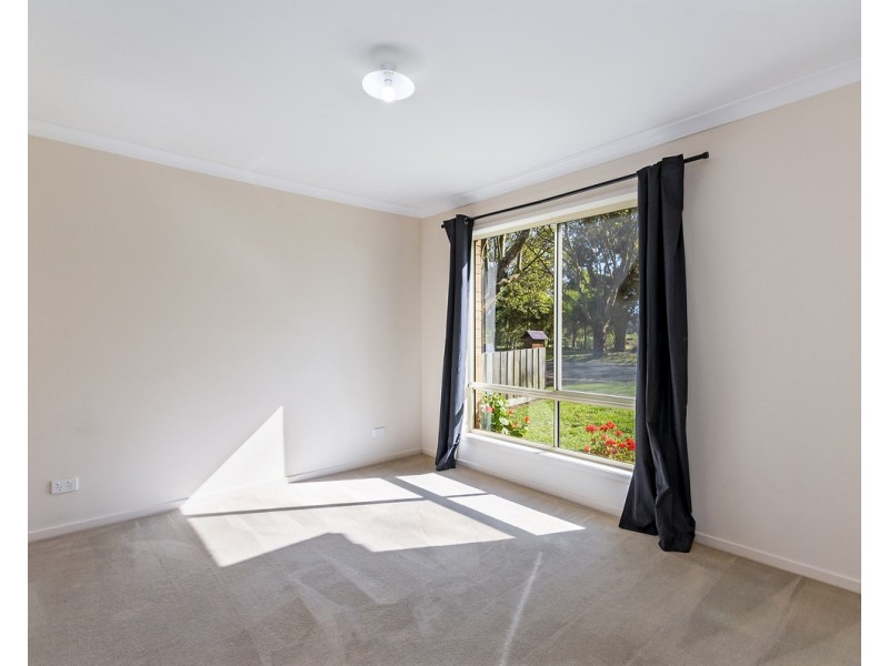 7 Bourke Avenue, Koroit VIC 3282